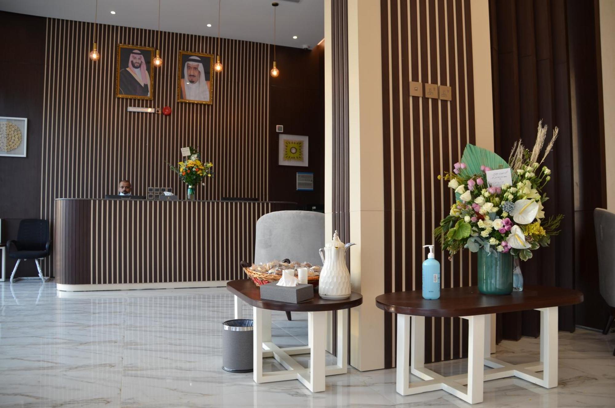 Golden Bujari Hotel-KYAN جولدن بوجاري الضيافه خميس مشيط المظهر الخارجي الصورة